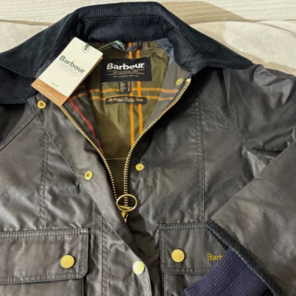 NAVY ~ Barbour Cropped Beadnell Ladies Wax Jacket MSRP$488 British Elegance - Picture 7 of 13